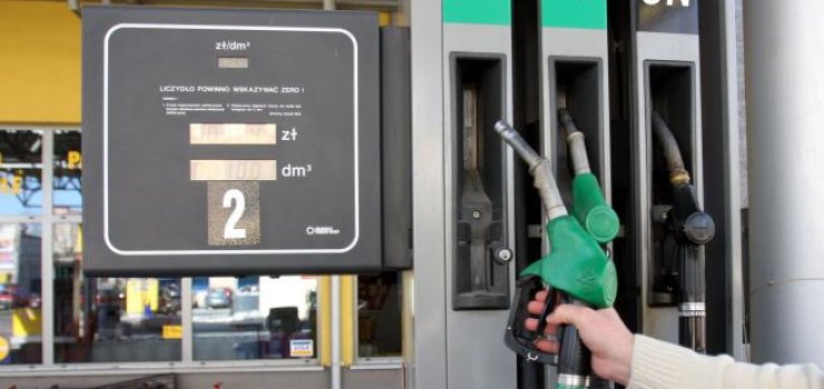 Ceny paliw znacznie spadn. Ich ceny w wita bd najnisze od 2009 r.