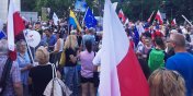 Wielotysiczna demonstracja w obronie " Wolnych Sdw" . Elblanie protestuj przeciw zmianom w sdownictwie