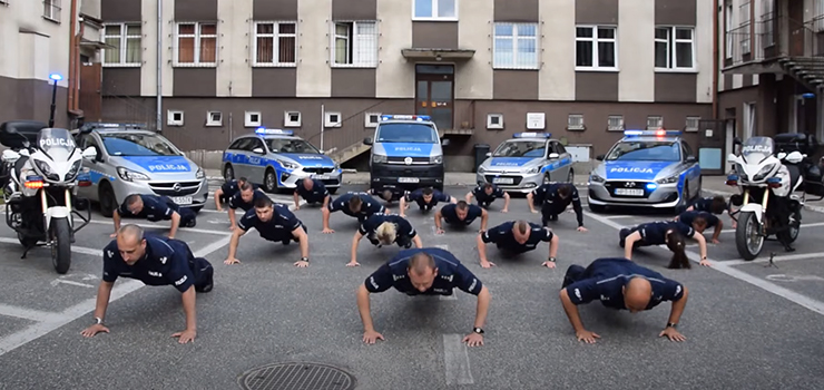 Policjanci z Elblga pompuj. Zobacz Gaszyn Challenge w ichwykonaniu [film]