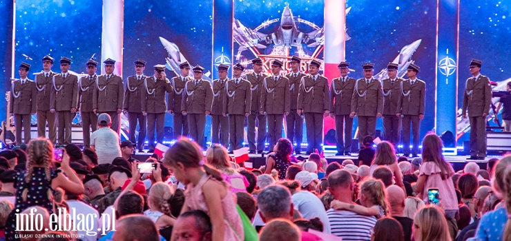 Elblg w TVP. Gwiazdy zapieway piosenki wojskowe, minister Baszczak zachca do suby (zobacz zdjcia)