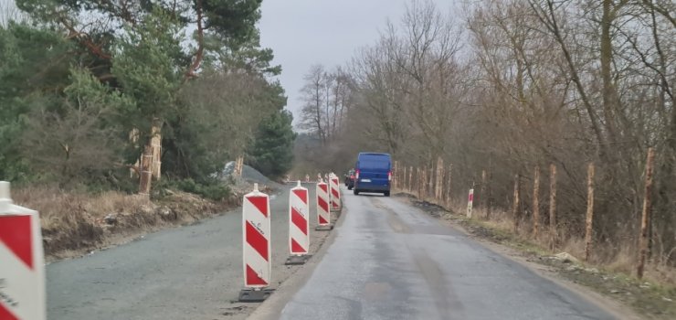 Brak postpw na drodze wojewdzkiej 501. Na budowie nie ma pracownikw i sprztu