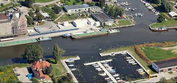 Przeadunek w elblskim porcie drastycznie zmala. Przez przekop nie dotar tutaj jeszcze aden statek