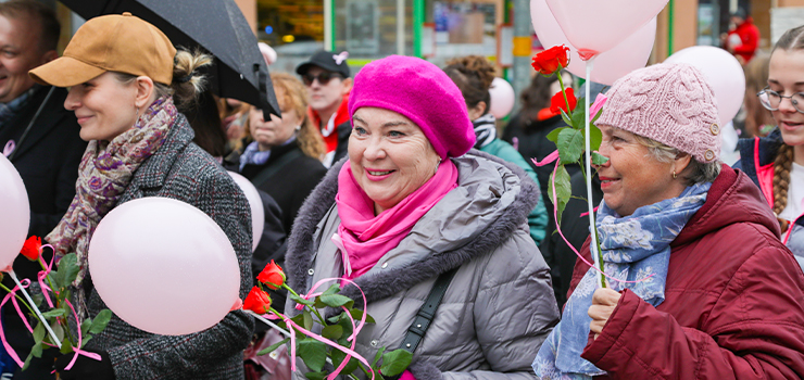 Rowy marsz przeszed ulicami Elblga. "Cieszmy si zdrowiem, pamitajmy o profilaktyce" (zdjcia)