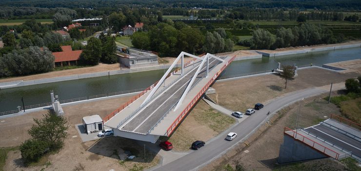 Popkane ciany i zniszczone drogi. Ta inwestycja daa si we znaki mieszkacom Nowakowa