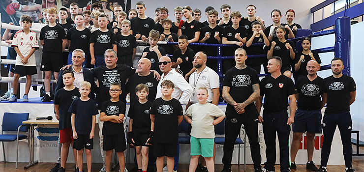 Dariusz Michalczewski motywuje m�odych bokser�w. KWS Tygrys podsumowuje udane p�rocze (zdj�cia)
