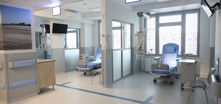 Elbl�g: Miliony na onkologi�. WSZ otworzy� zmodernizowane oddzia�y (zdj�cia)