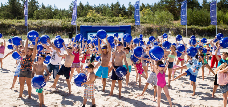 Edukacja i zabawa w rodzinnej strefie zabaw Nivea w Krynicy Morskiej