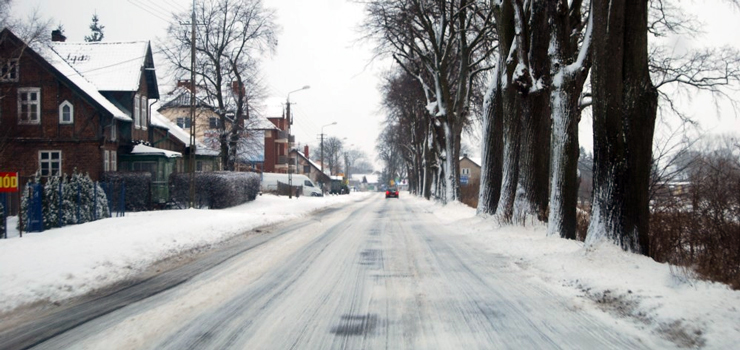 Policjanci przypominają o zasadach jesienno-zimowego podróżowania