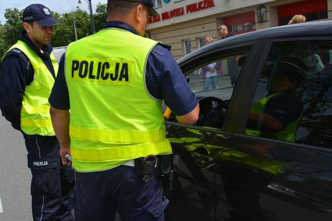 Policjanci wczyli si w kampani przeciw pijanym kierowcom w Krynicy Morskiej, fot. 2
