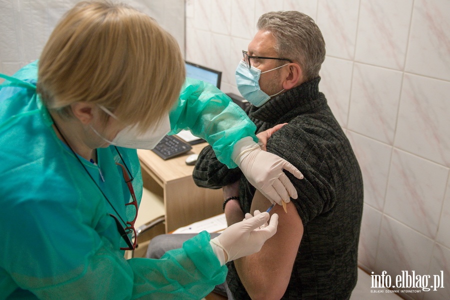 W Szpitalu Miejskim odbyy si pierwsze szczepienia przeciwko COVID-19, fot. 23