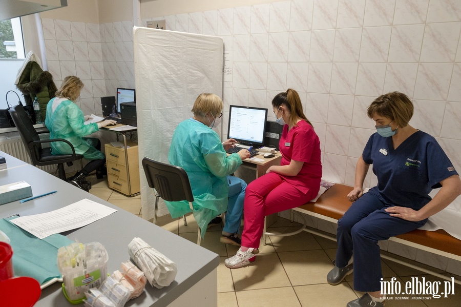 Druga tura szczepie personelu medycznego przy Elblskim Szpitalu Specjalistycznym , fot. 5