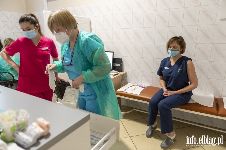 Druga tura szczepie personelu medycznego przy Elblskim Szpitalu Specjalistycznym , fot. 7