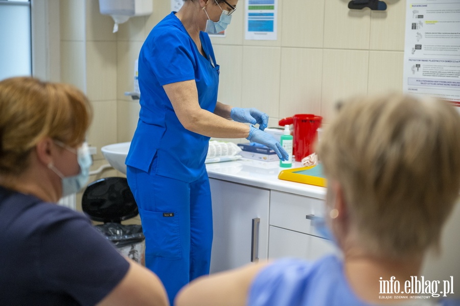 Druga tura szczepie personelu medycznego przy Elblskim Szpitalu Specjalistycznym , fot. 15