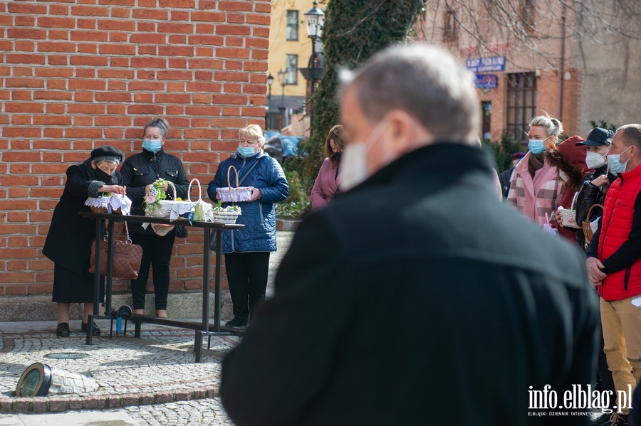 W tym roku wicenie wielkanocnych pokarmw odbywa si inaczej ni zwykle, fot. 15