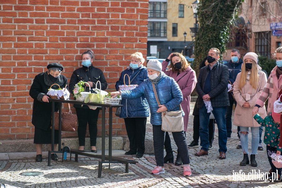 W tym roku wicenie wielkanocnych pokarmw odbywa si inaczej ni zwykle, fot. 17