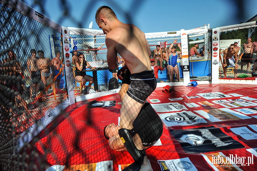 Drugi dzie Mistrzostw Krajw Nadbatyckich w MMA na play w Krynicy Morskiaj, fot. 138