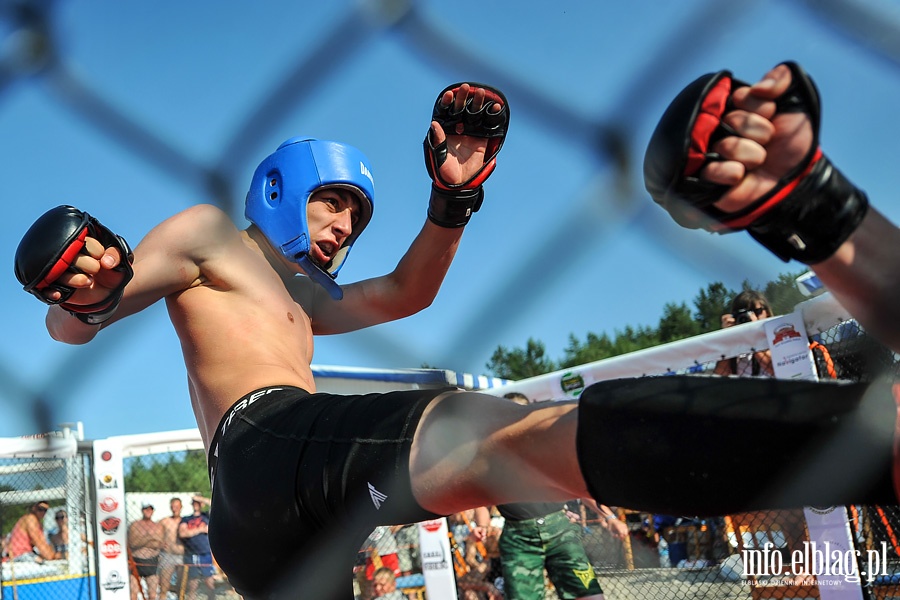 Drugi dzie Mistrzostw Krajw Nadbatyckich w MMA na play w Krynicy Morskiaj, fot. 140