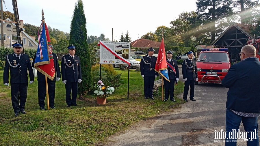 Pogrodzie, cze: Odsonicie kamienia pamitkowego i tablic, fot. 19