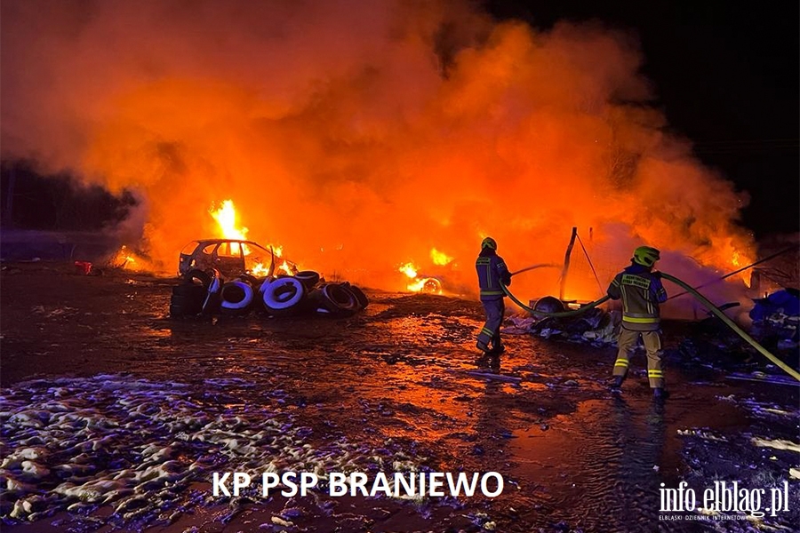 Nocny pożar w Pieniężnie, fot. 2