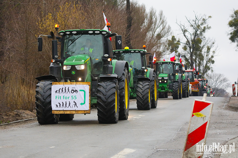 Elblg: Rolnicy protestuj na obwodnicy. Kilkaset maszyn zablokowao drog S7, fot. 2