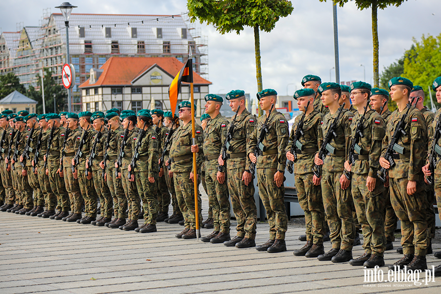 Dzi Odbya si Przysiga Wojskowa na Bulwarze Zygmunta Augusta , fot. 4