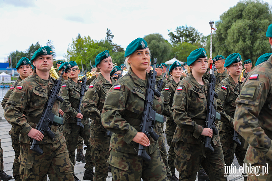 Dzi Odbya si Przysiga Wojskowa na Bulwarze Zygmunta Augusta , fot. 34