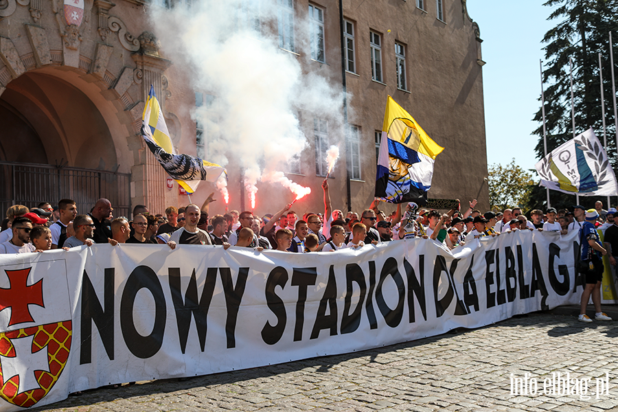 Manifestacja kibicw przed Ratuszem oraz Atrakcje dla dzieci w Parku Planty, fot. 40