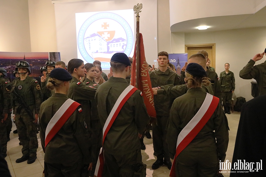 lubowanie uczniw Technikum im. Flagi Polski, fot. 25