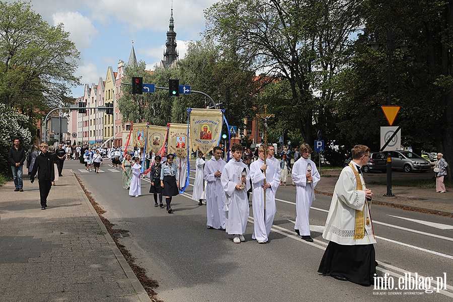 Ulicami Elblga przeszy procesje Boego Ciaa. Zobacz procesj na Starym Miecie, fot. 28