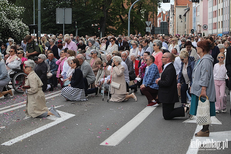 Ulicami Elblga przeszy procesje Boego Ciaa. Zobacz procesj na Starym Miecie, fot. 32