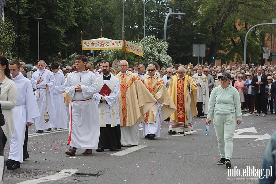 Ulicami Elbl�ga przesz�y procesje Bo�ego Cia�a. Zobacz procesj� na Starym Mie�cie, fot. 43