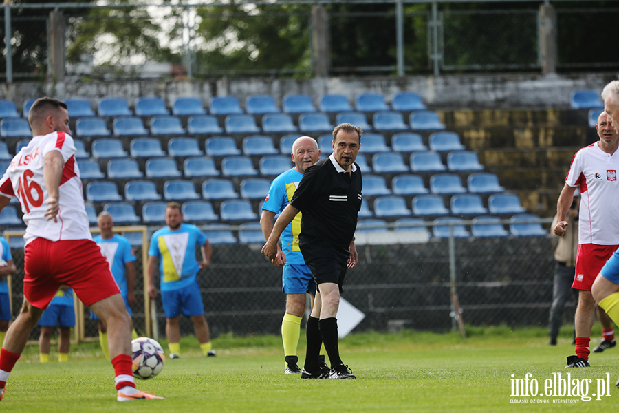 Wyj�tkowy mecz. Oldboje Olimpii zagrali z reprezentantami Polski, fot. 36