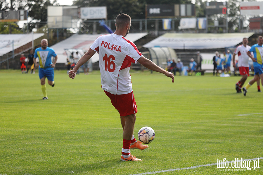 Wyj�tkowy mecz. Oldboje Olimpii zagrali z reprezentantami Polski, fot. 49