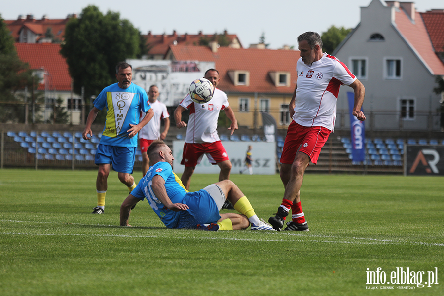 Wyj�tkowy mecz. Oldboje Olimpii zagrali z reprezentantami Polski, fot. 51