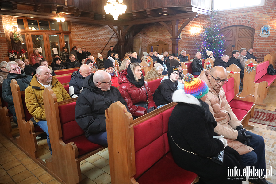 Ksi�dz z Elbl�ga gra z WO�P, fot. 12