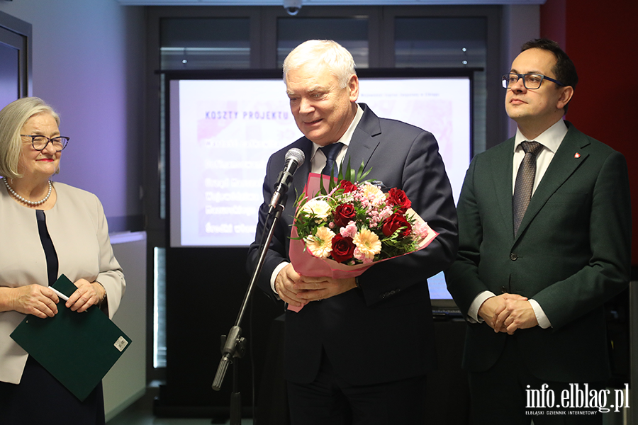 WSZ otworzy� zmodernizowane oddzia�y, fot. 8