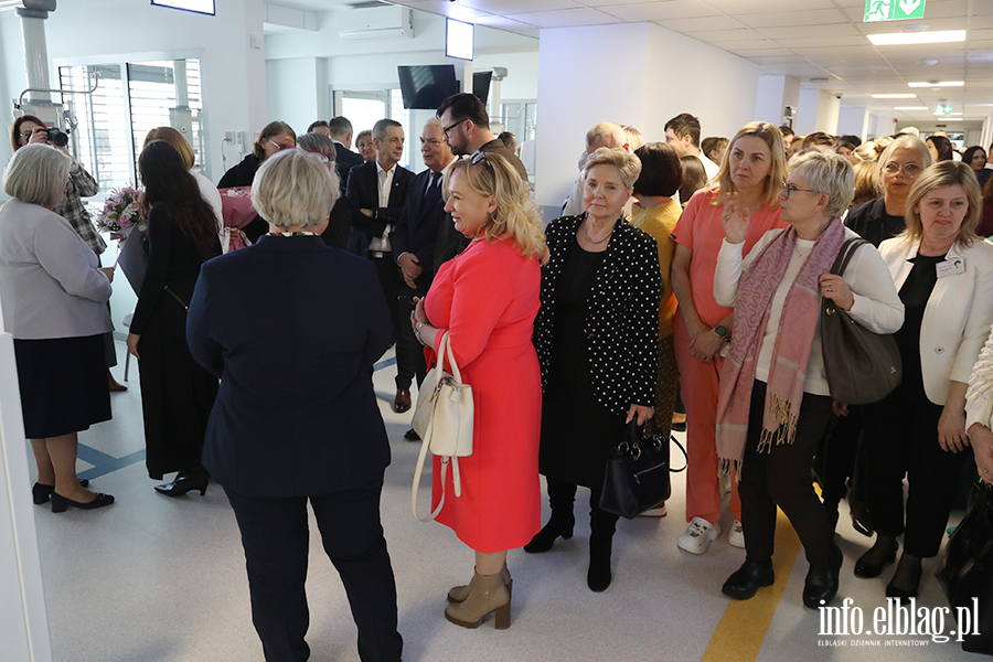 WSZ otworzy� zmodernizowane oddzia�y, fot. 38