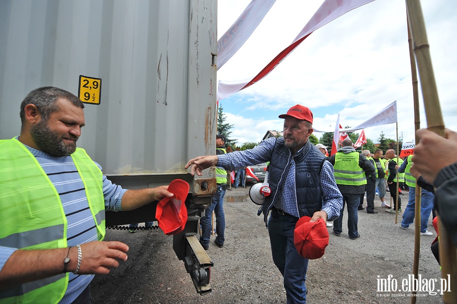 Blokada drogi krajowej nr 7 w Kiezmarku. Protest rybakw, fot. 9