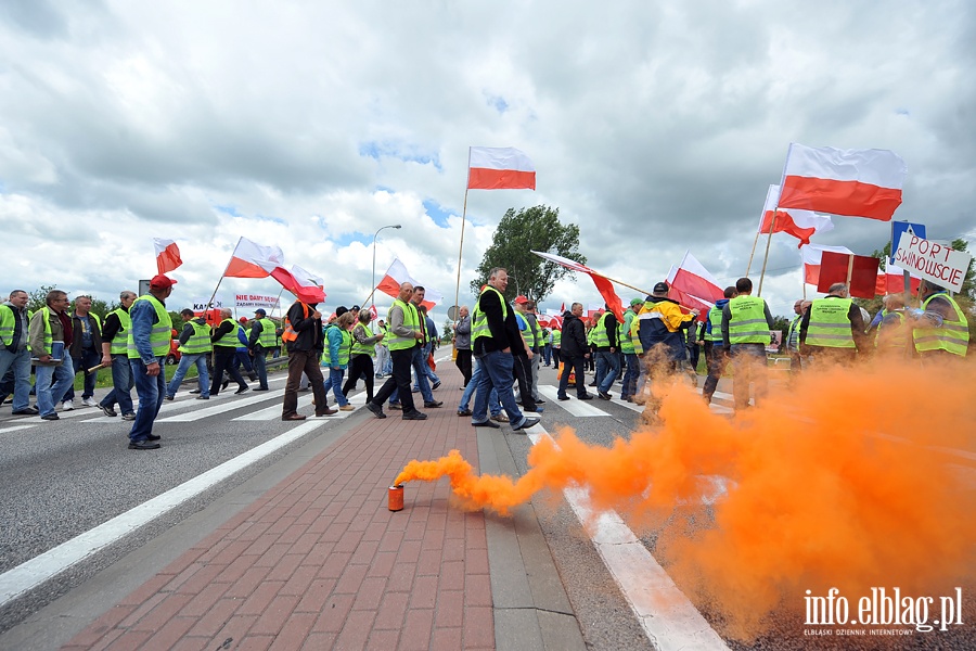 Blokada drogi krajowej nr 7 w Kiezmarku. Protest rybakw, fot. 25