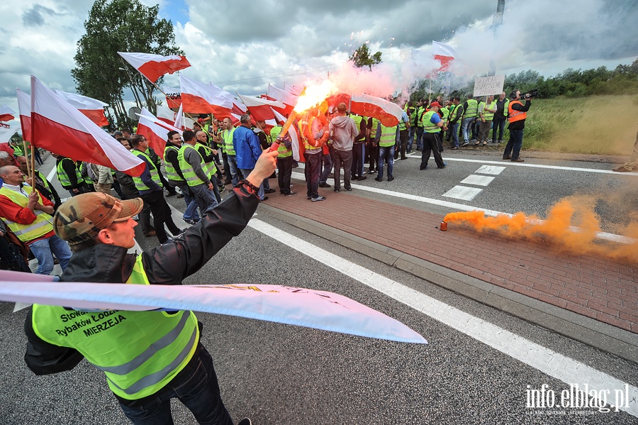 Blokada drogi krajowej nr 7 w Kiezmarku. Protest rybakw, fot. 30