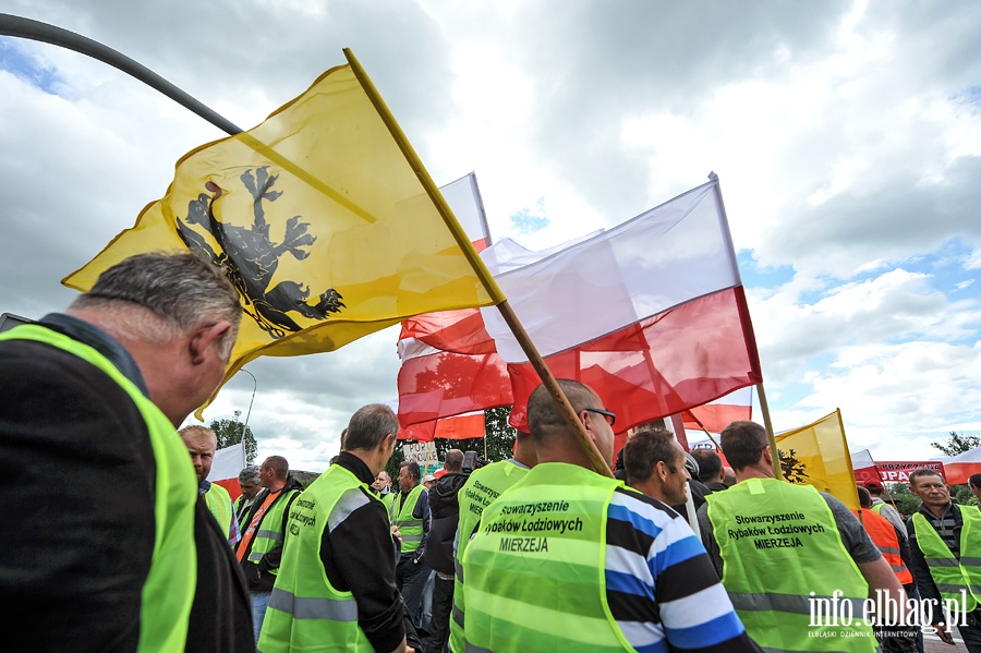 Blokada drogi krajowej nr 7 w Kiezmarku. Protest rybakw, fot. 37