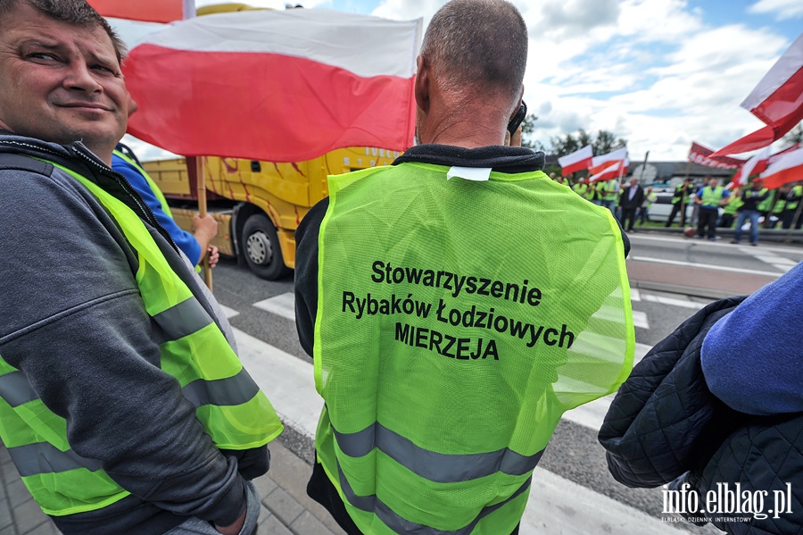 Blokada drogi krajowej nr 7 w Kiezmarku. Protest rybakw, fot. 40
