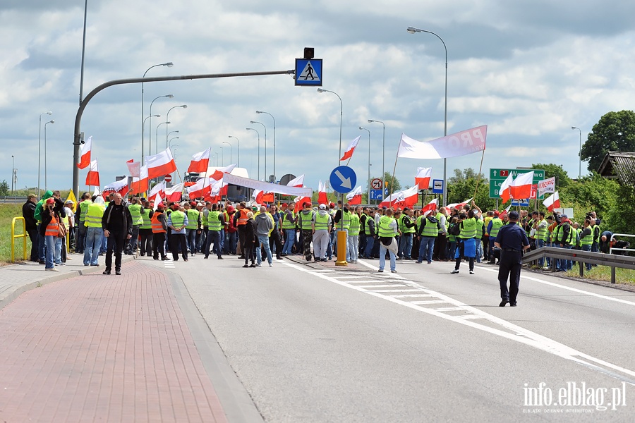 Blokada drogi krajowej nr 7 w Kiezmarku. Protest rybakw, fot. 42